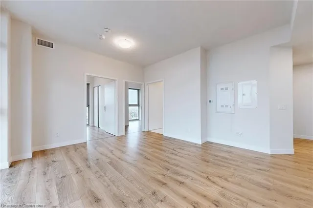Additional image 3 of 60 Frederick St Unit 3307