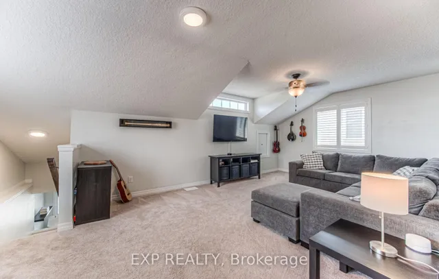 Additional image 30 of 403 Moorlands Cres