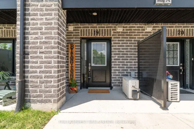 Additional image 4 of 160 Rochefort St Unit A19 (90)