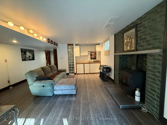 Additional image 35 of 4256 Petersburg Cres