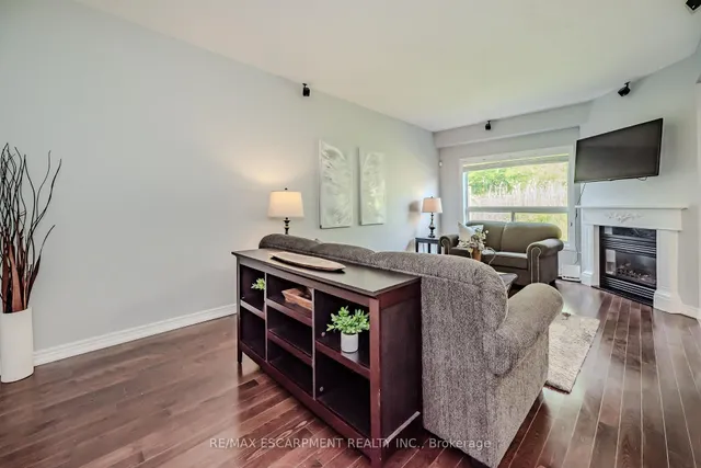 Additional image 11 of 56 Liddycoat Lane