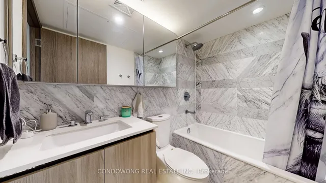 Additional image 10 of 17 Bathurst St Unit 911