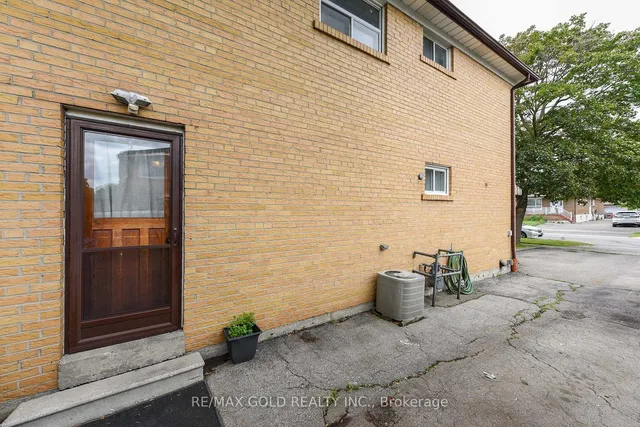 Additional image 34 of 3507 Laddie Cres