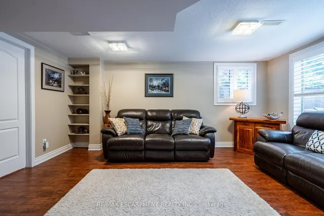 Additional image 21 of 7 Volterra Crt