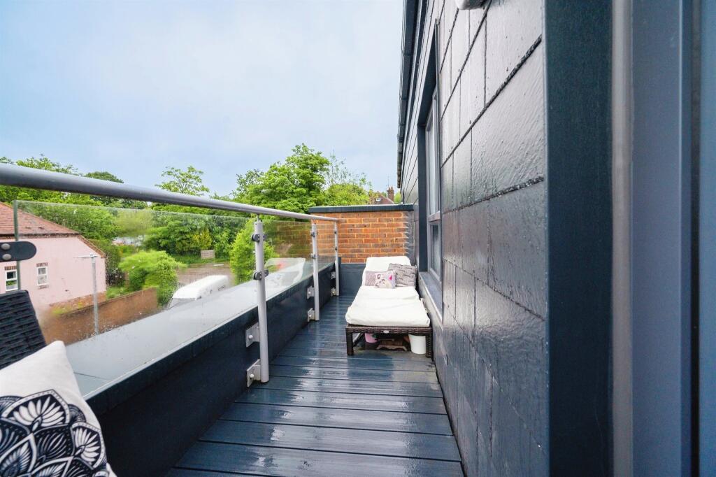 Additional image 4 of Sun Lane, Harpenden