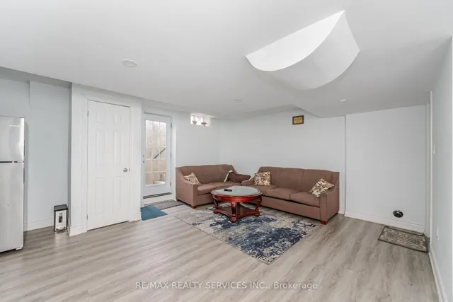 Additional image 32 of 106 Folgate Cres