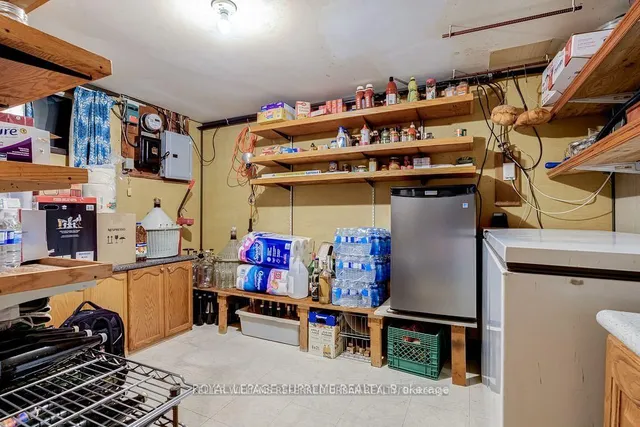 Additional image 26 of 74 Roberta Dr