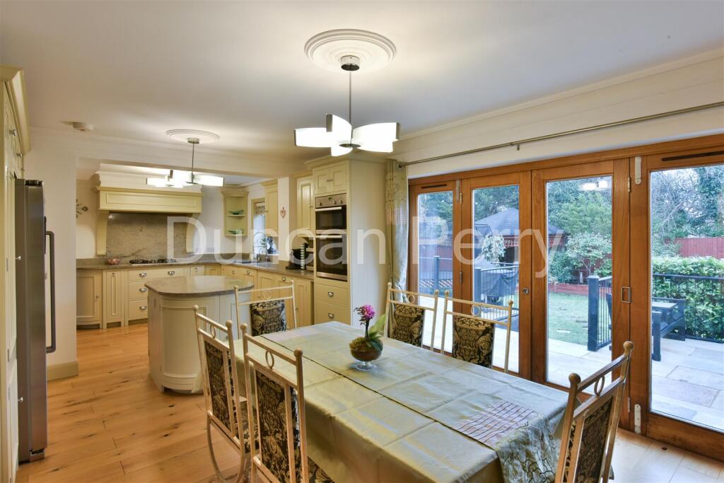 Additional image 37 of Moffats Lane, Brookmans Park, Herts