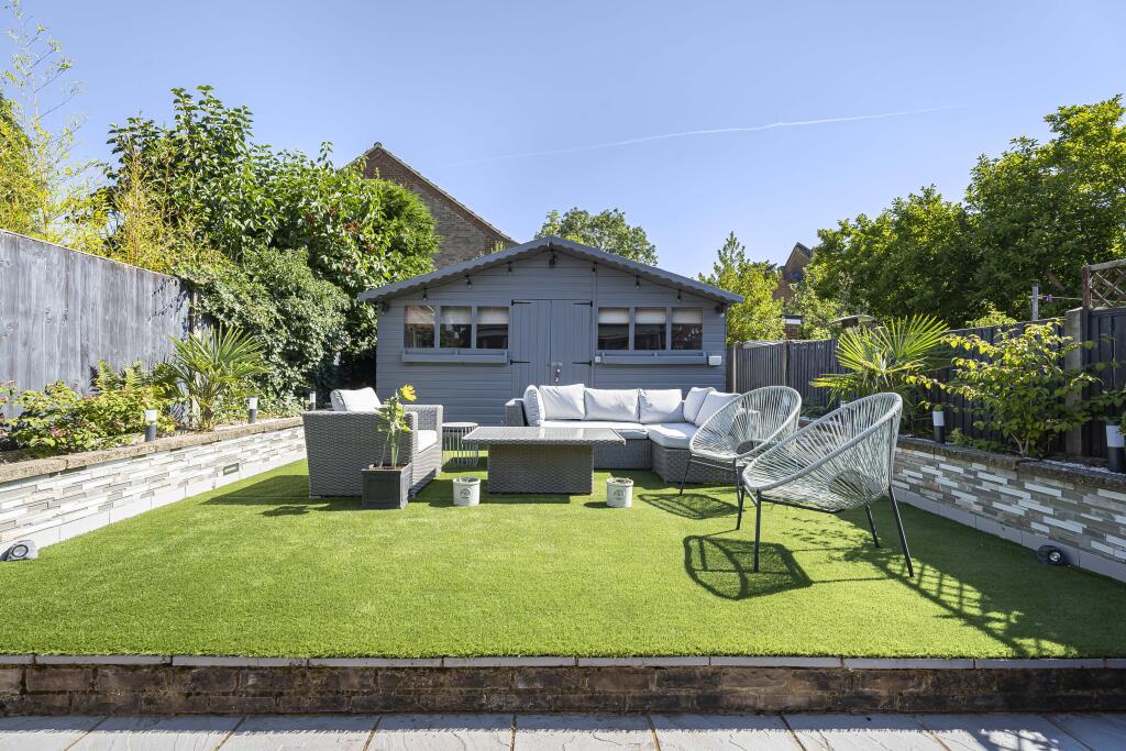 Additional image 21 of High Street, London Colney, AL2