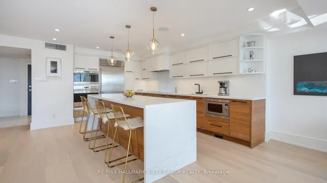 Additional image 6 of 99 Harbour Sq Unit 613