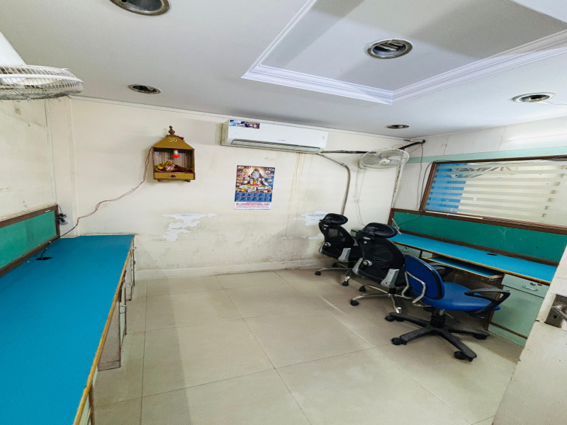 Additional image 2 of Mall Road, Kanpur