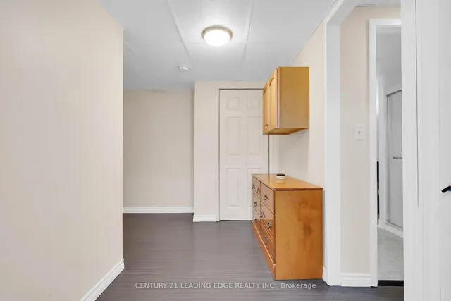 Additional image 33 of 47 Farmhill Crt
