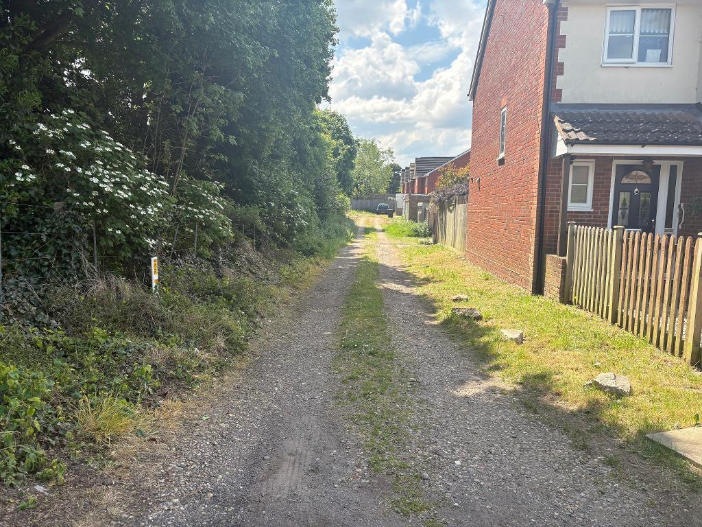 Additional image 7 of Park Street Lane, St Albans, Hertfordshire, AL2 2NG