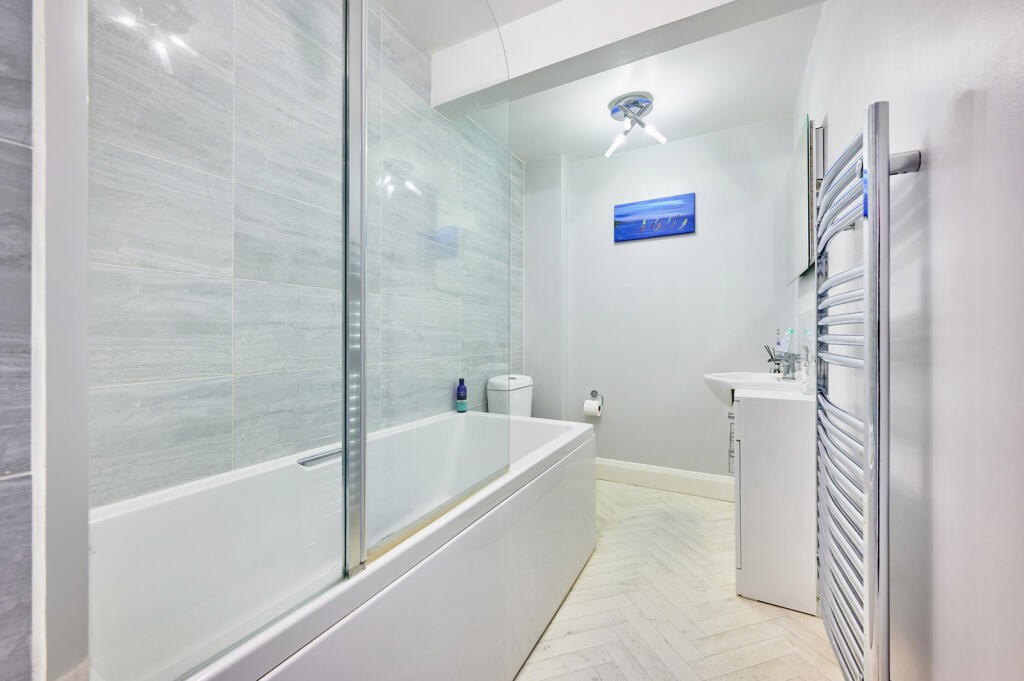 Additional image 13 of Oakwood Drive, St. Albans, Hertfordshire, AL4