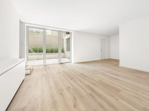 66 Clinton St #1A, New York, NY 10002