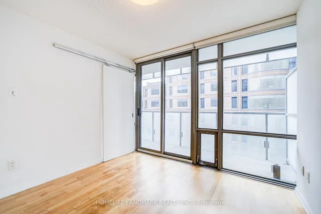 Additional image 17 of 38 Grenville St Unit 807