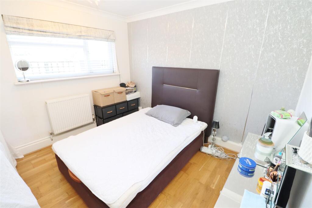 Additional image 5 of Radlett Road, Park Street, Frogmore