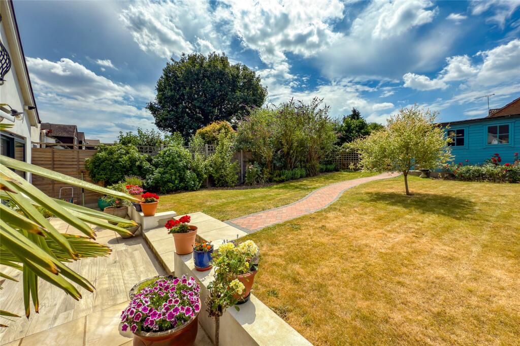 Additional image 15 of Orchard Drive, Park Street, St. Albans, Hertfordshire, AL2