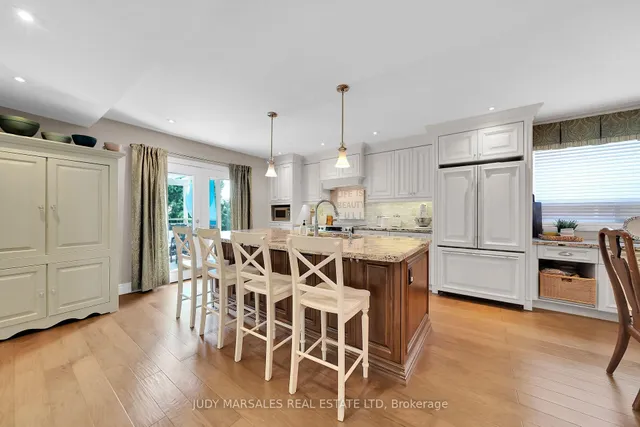 房产图片 16 - 12 Vance Cres