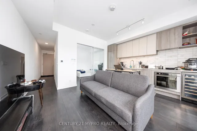 Additional image 15 of 2020 Bathurst St Unit 617