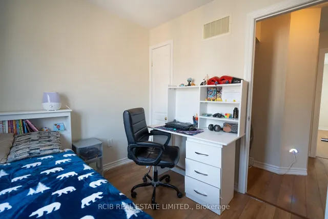 Additional image 39 of 33 Sprucewood Rd