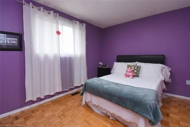 Additional image 31 of 2 Lobo Crt