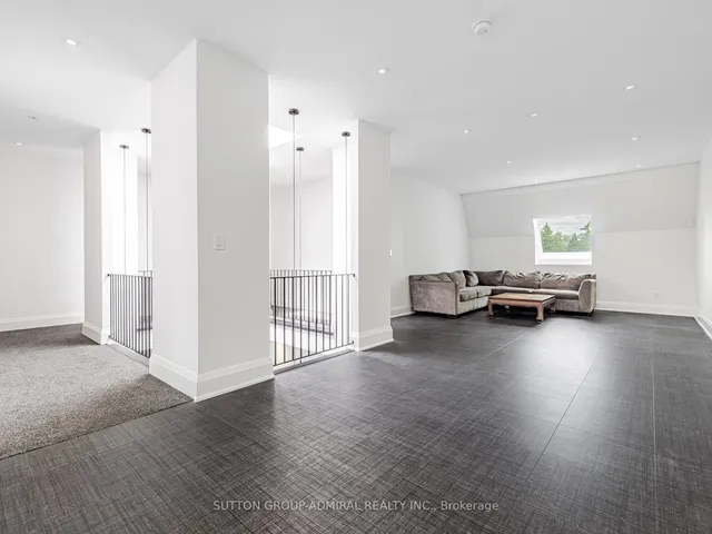 Additional image 32 of 11 Frontenac Ave