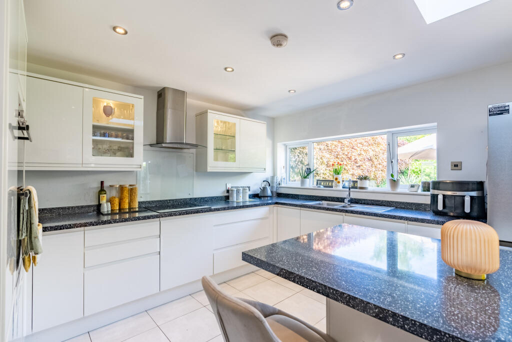 Additional image 8 of Westfields, St. Albans, Hertfordshire, AL3