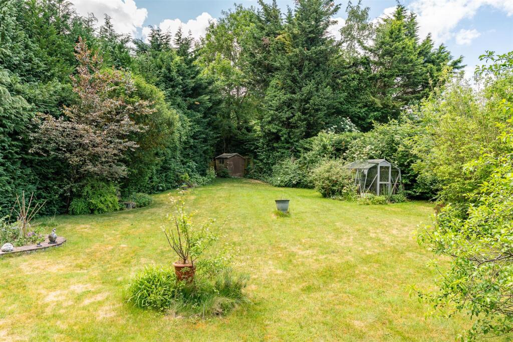 Additional image 14 of Broom Hill, Welwyn