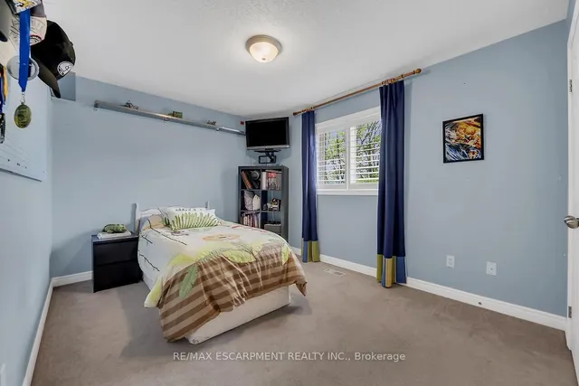 Additional image 32 of 4 Moonstone Crt