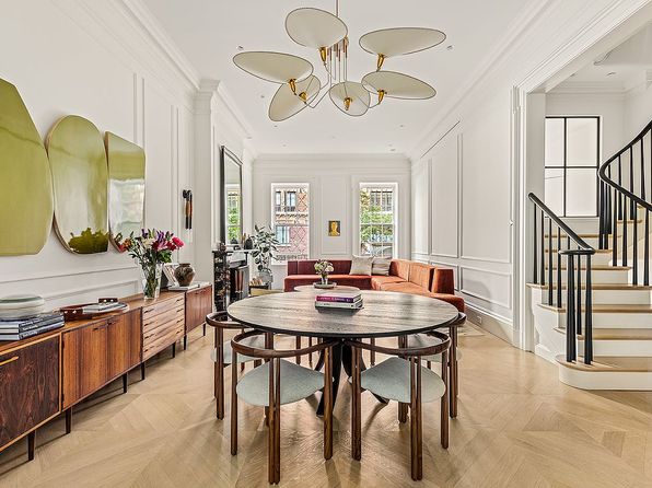 60 W 9th St, New York, NY 