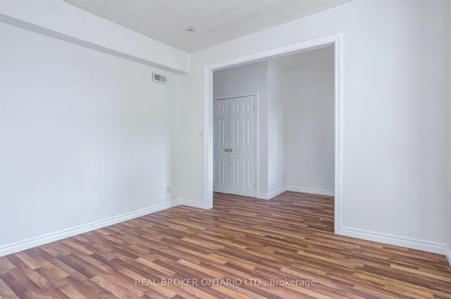 Additional image 29 of 55 Young St