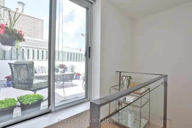 Additional image 25 of 1000 King St Unit PH3