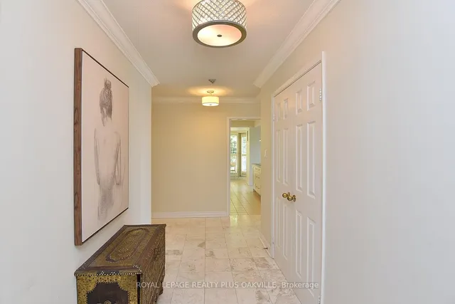 Additional image 5 of 2190 Lakeshore Rd Unit 204