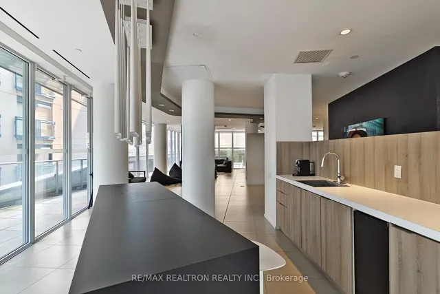 Additional image 27 of 68 Shuter St Unit 701