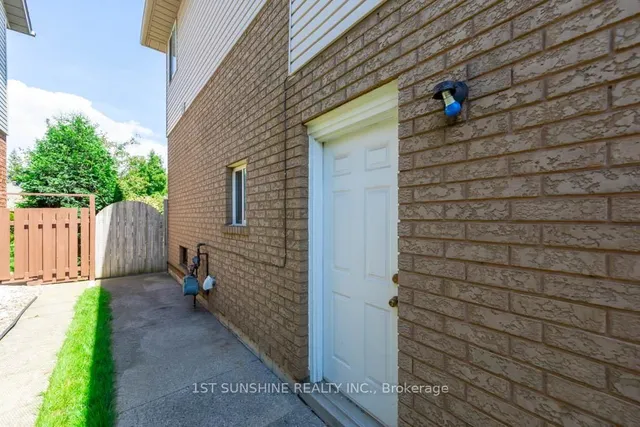 Additional image 37 of 4 Cabriolet Cres