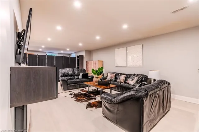 Additional image 42 of 4 Southmeadow Crt