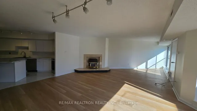 Additional image 17 of 70 Elmsthorpe Ave Unit 103