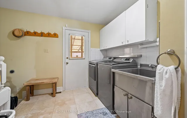 Additional image 21 of 36 Shadywood Rd