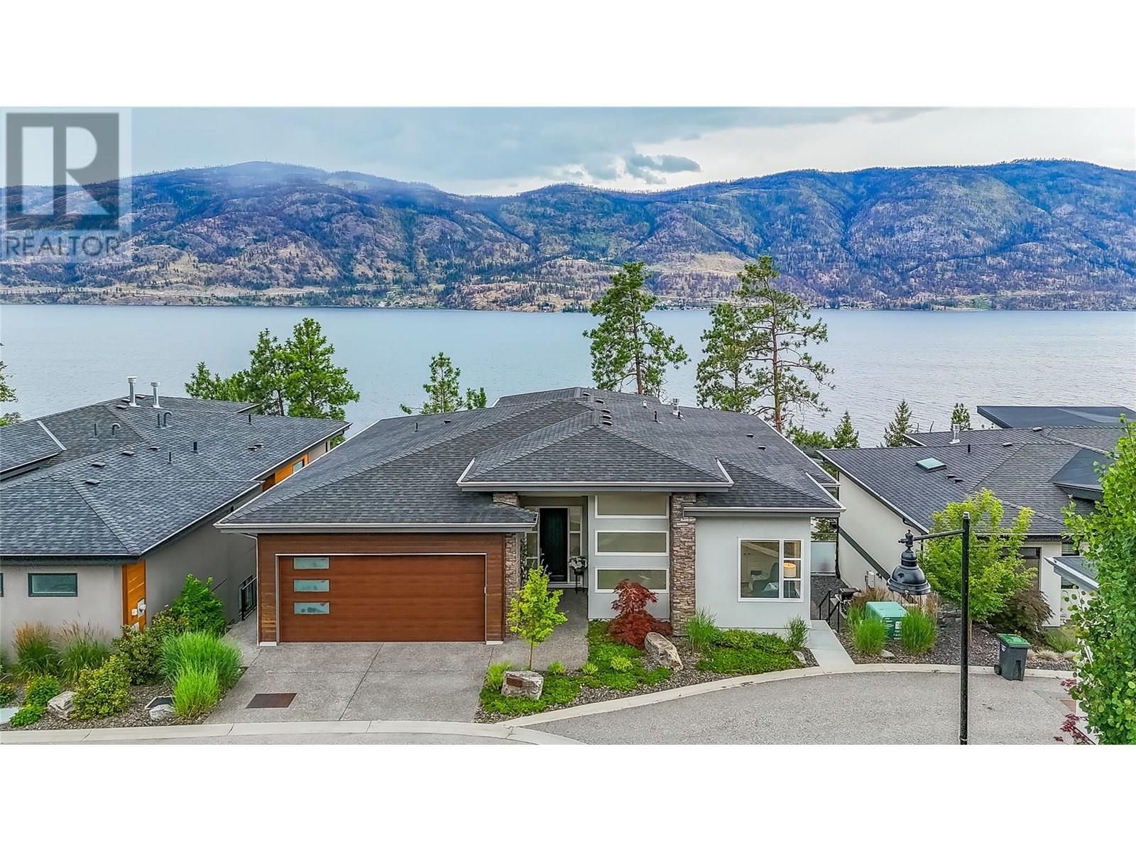 3452 Blue Grass Lane|Kelowna, British Columbia V1V3G1
