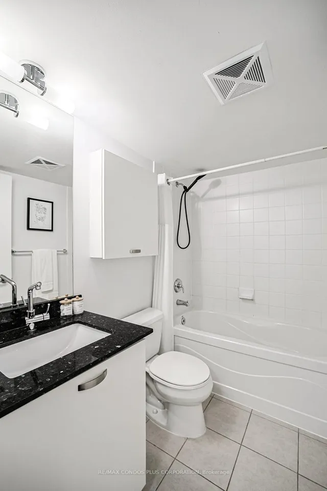 Additional image 13 of 38 Grenville St Unit 1909