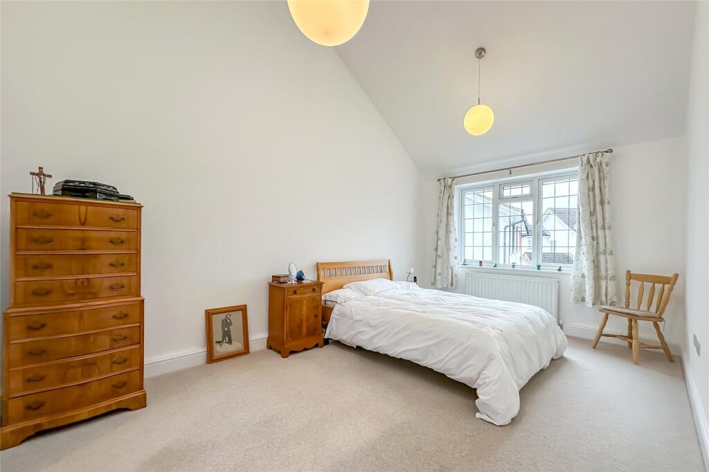 Additional image 7 of Evans Grove, St. Albans, Hertfordshire, AL4