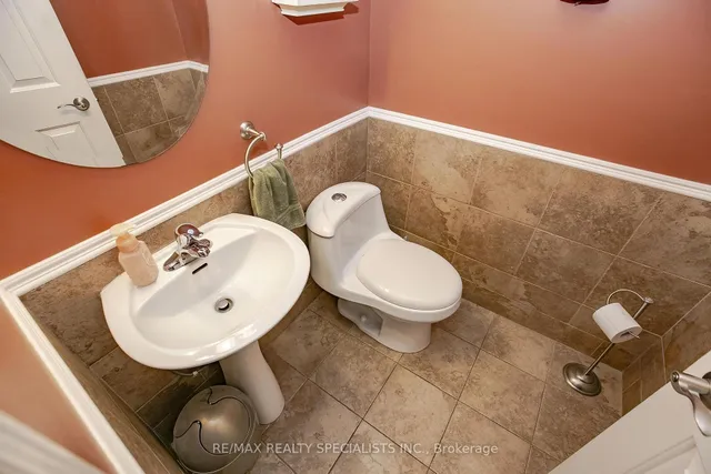 Additional image 19 of 50 Lilly Cres