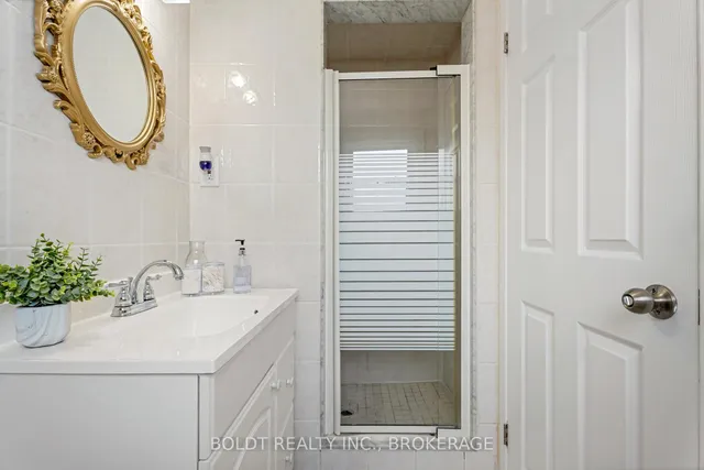 Additional image 28 of 124 Quaker Cres