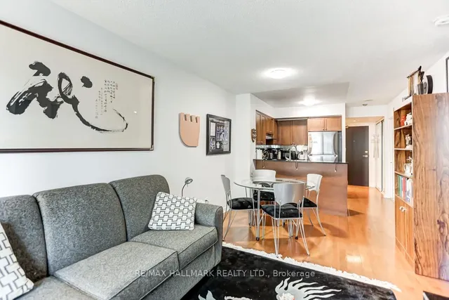 Additional image 10 of 230 King St Unit 911