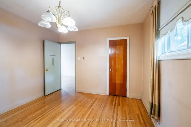 Additional image 20 of 26 MARTIN Rd