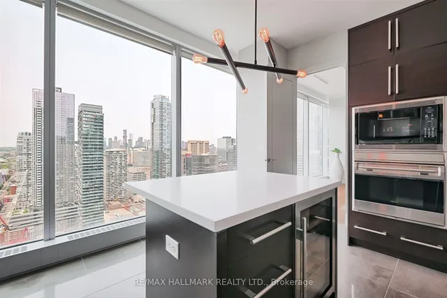 Additional image 31 of 183 Wellington St Unit 3303