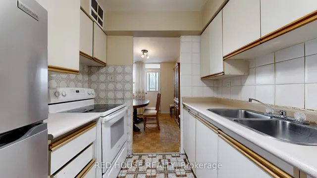 Additional image 10 of 5 Frith Rd Unit 206