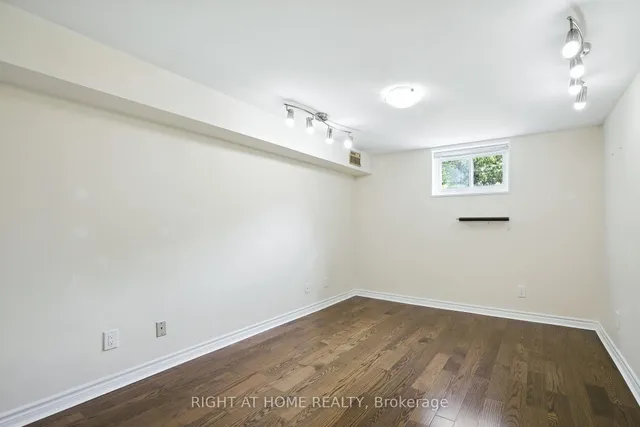 Additional image 28 of 509 Rothesay Pl