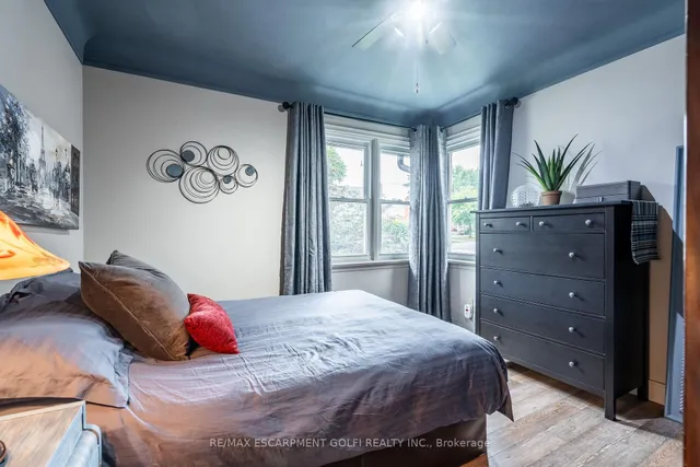 Additional image 16 of 62 Glenview Dr